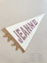 Afbeelding in Gallery-weergave laden, Name Pennant · Block