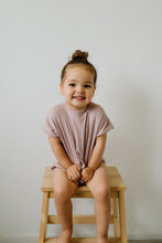 Afbeelding in Gallery-weergave laden, T-shirt Romper (+ 4 kleuren)