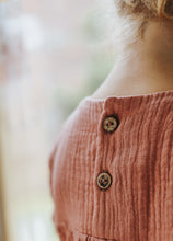 Afbeelding in Gallery-weergave laden, Muslin Dress (+ 8 kleuren)