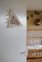 Afbeelding in Gallery-weergave laden, Name Pennant · Block
