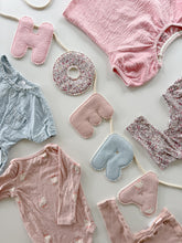 Afbeelding in Gallery-weergave laden, Custom Baby Clothes Banner
