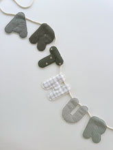 Afbeelding in Gallery-weergave laden, Name Banner
