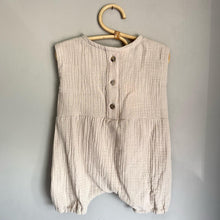 Afbeelding in Gallery-weergave laden, Muslin Romper
