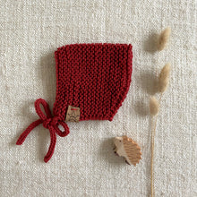 Afbeelding in Gallery-weergave laden, Pixie Bonnet 100% merino wool

