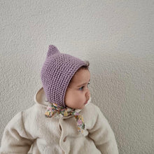 Load image into Gallery viewer, Pixie Bonnet 100% merino wool
